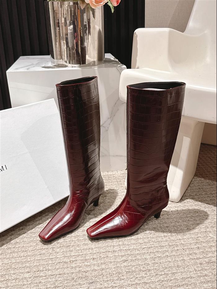 2025112818103295 460